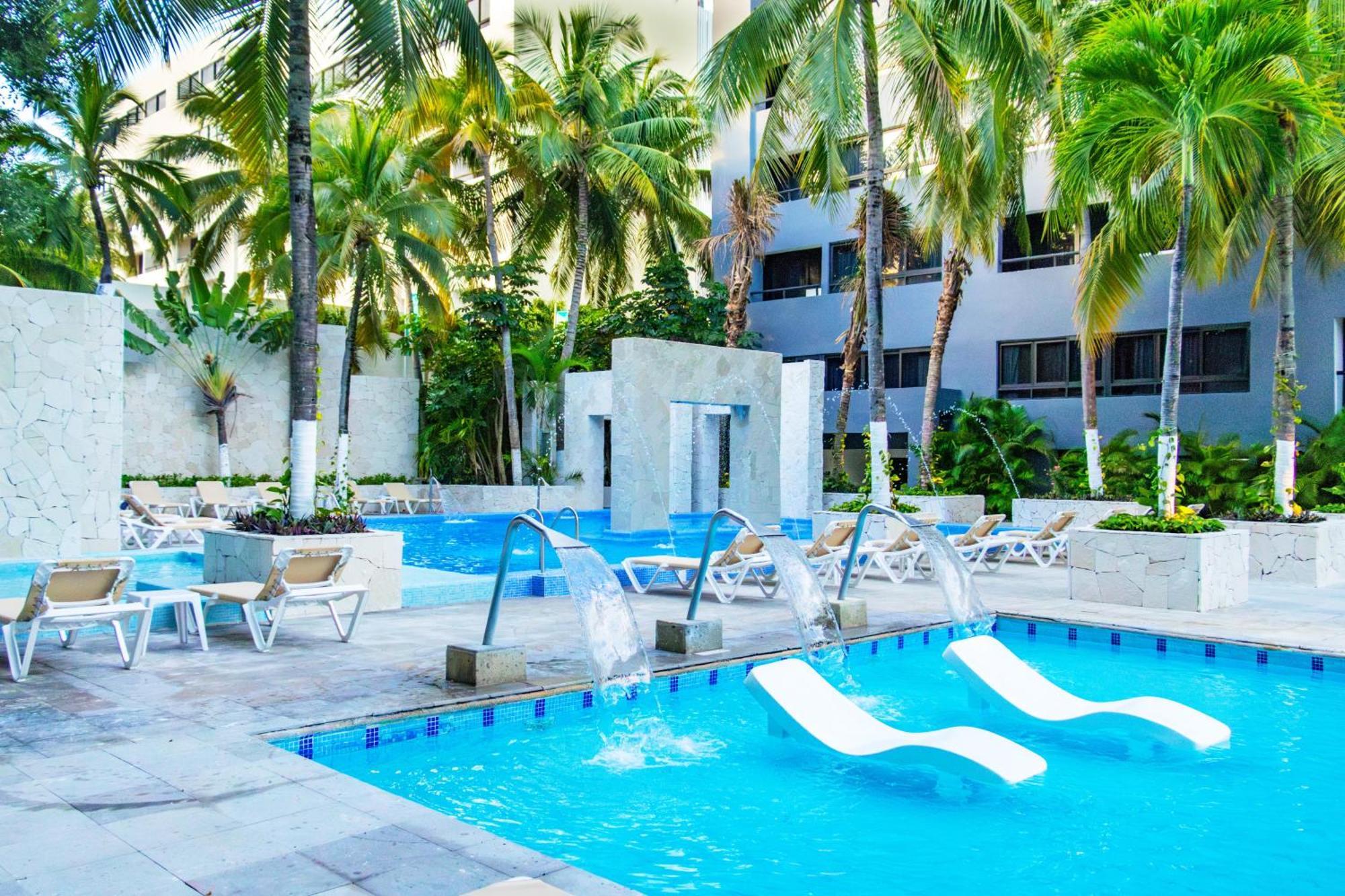 Smart Cancun The Urban Oasis Exterior photo